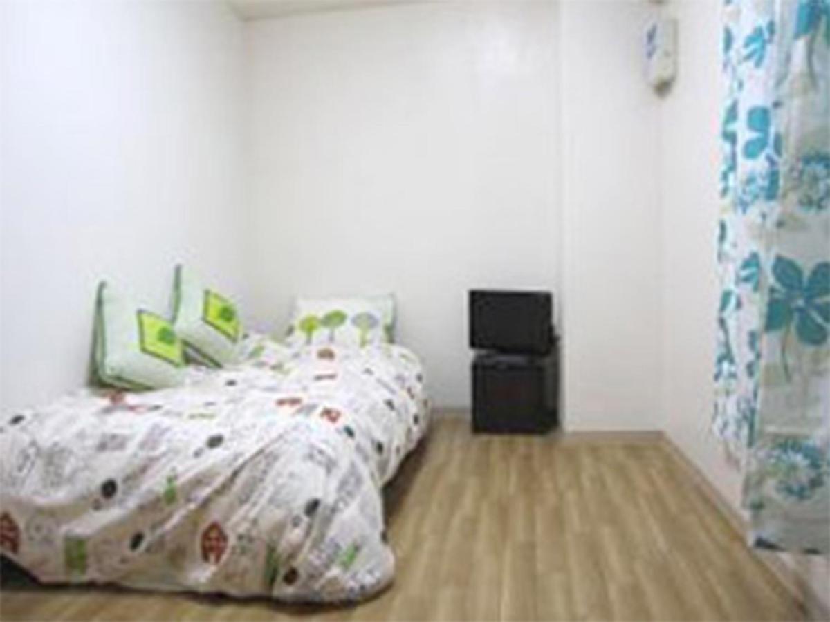 Guest House Fukutomi - Female Only Naha Exterior photo