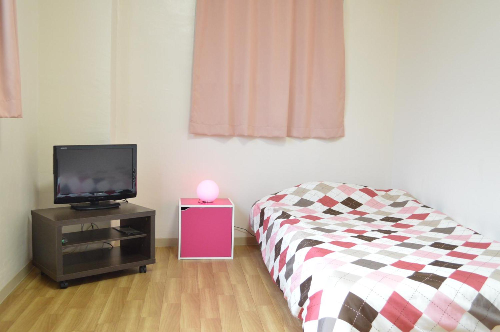 Guest House Fukutomi - Female Only Naha Room photo
